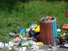 За мусор в общественном месте придется заплатить штраф: украинцам озвучили суммы