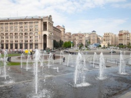 В Киеве заработали шесть крупнейших фонтанов - ВИДЕО