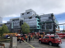 В Сиэтле строительный кран упал на больницу, погибли четверо человек
