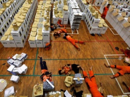 В Индонезии от переутомления во время выборов умерли более 270 работников избирательных комиссий