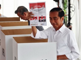 В Индонезии от переутомления умерли почти 300 членов избирательных комиссий