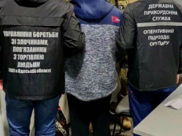 Одесские правоохранители задержали двоих иностранцев, которые отправляли украинок в китайские бордели