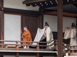 Император Японии начал выполнение ритуалов отречения от престола. Фото