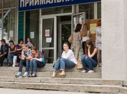 Время для поступления в ВУЗ резко сократили: что нужно знать украинским абитуриентам