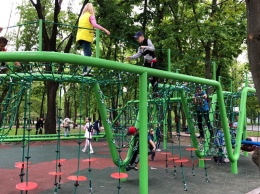 В Кривом Роге открыли новую площадку в детском парке