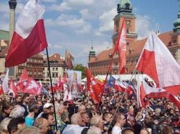 В Варшаве проходит марш националистов