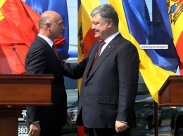 Порошенко снял санкции с завода Приднестровья по просьбе премьера Молдовы, - СМИ
