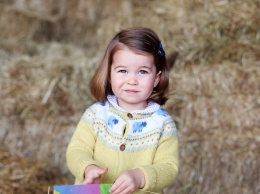 Мамина детка: 5 светских выходов юной принцессы Шарлотты