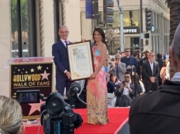 Актриса Люси Лью получила звезду на Аллее славы в Голливуде
