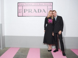 Ума Турман с сыном, София Коппола и Диана Крюгер посетили шоу круизной коллекции Prada