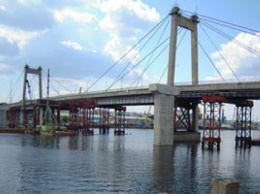 Вантовый мост через гавань Днепра в Киеве готовят к сносу для строительства Подольского перехода