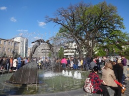 Мечта харьковчанки сбылась на площади в центре города (фото, видео)