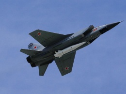 Истребители и бомбардировщики пронеслись над Москвой! Что задумал Путин? Видео происходящего