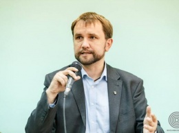 Вятрович указал Зеленскому на неуместность инаугурации в День памяти жертв политических репрессий