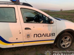 В Одесской области разыскивают вооруженного фермера, стрелявшего в полицейский автомобиль