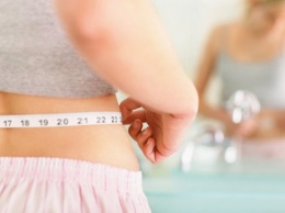 Не успели похудеть к лету - не беда: Белок поможет уничтожить лишний жир с живота