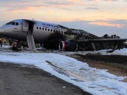 Минтранс не нашел оснований приостанавливать полеты SSJ100