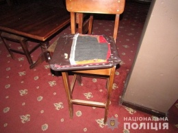 В Вышгороде пьяный мужчина в кафе ударил стулом полицейского, - ФОТО