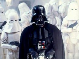 Костюм Дарта Вейдера из фильма "Звездные войны: Империя наносит ответный удар" продадут на аукционе