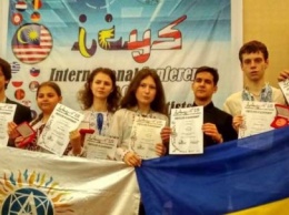 Школьник из Днепра победил на международной конференции ученых в Малайзии