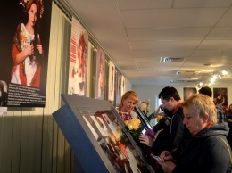 Сильные духом: в Музее истории Киева открыли фотовыставку матерей погибших воинов