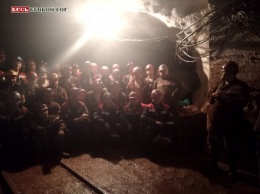 В Кривом Роге опубликованы фото бастующих на КЖРК шахтеров - они ждут