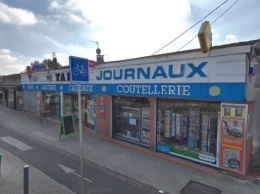 Спецоперация полиции во Франции: Вооруженный мужчина взял в заложники посетителей табачной лавки