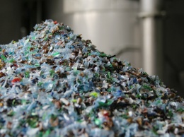 Американские ученые разработали пластик, который можно перерабатывать бесконечно