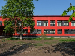 Ремонт на 16 млн: на Днепропетровщине заканчивают ремонт самой красной школы области