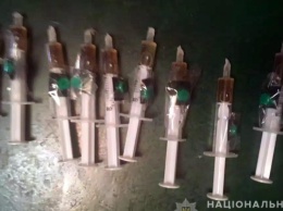 За сбыт наркотиков 43-летнему херсонцу и его подельникам "светит" срок