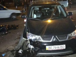 На Калиновой Mitsubishi столкнулась с мотороллером: мужчина погиб на месте