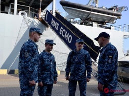 На британском корабле-разведчике HMS Echo H87 проходят стажировку украинские моряки