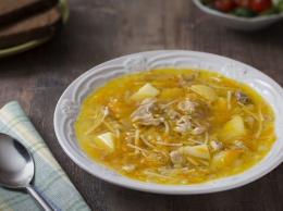 Классический рецепт на все случаи жизни: куриный суп с макаронами