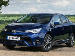 Интереснее «Камри»: Незаслуженно забытый Toyota Avensis со «вторички» поразил блогера