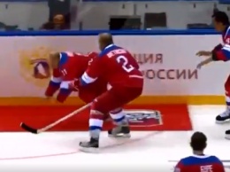 "Лед понизят в звании": Путин жестко оконфузился во время игры в хоккей