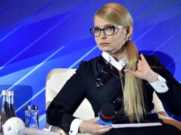 Тимошенко призывает распустить Кабмин и создать новую коалицию