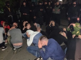 Захват консервного завода в Виннице: в ходе штурма задержаны 50 человек