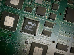 Новая уязвимость затрагивает практически каждый чип Intel, произведенный с 2011 года
