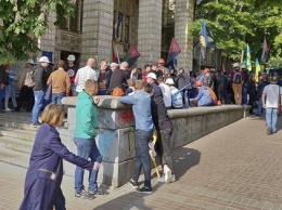 Львовские шахтеры митингуют в Киеве: из-за структур Кропачева им не платят зарплату