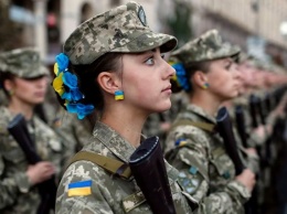 В правительстве объяснили, разрешается ли девушкам поступать в военные лицеи