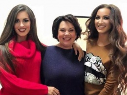Насмехается над дочерью: Анна Бузова пожаловалась фанатам на непонимание матери
