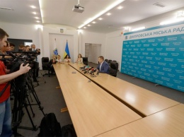 Борис Филатов назвал фамилии уволенных за коррупцию сотрудников мэрии Днепра