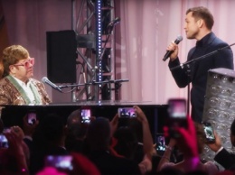 Тэрон Эджертон спел с Элтоном Джоном на каннской премьере байопика "Рокетмен"