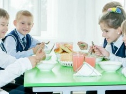 В школах Киева улучшат питание: как и когда