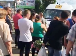 На Днепропетровщине маршрутка попала в ДТП: пострадали люди