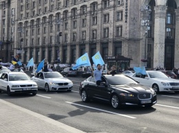 В Киеве прошел автопробег ко Дню памяти жертв депортации крымских татар