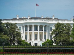 Американские эксперты шокированы решением США по поводу инаугурации Зеленского