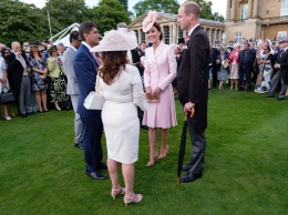 Вечер в саду: принц Уильям и Кейт посетили королевский прием на свежем воздухе