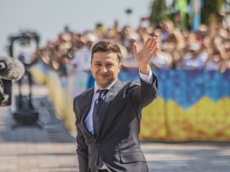 "Зеленский действует, как Янукович": почему Рада провалила избирательные законопроекты президент