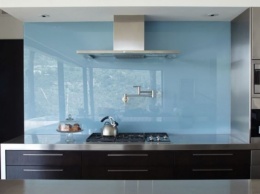 Как стекло преобразит вашу кухню (фото)